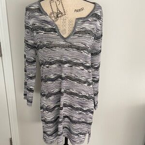 White House Black Market Monochrome Wave Tunic
